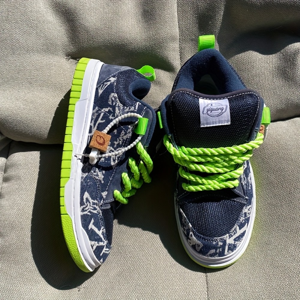 New Navy Blue Low-Top Sneakers for Men, Trendy Casual Canvas Shoes That Are Versatile And Suitable for Students, Available in Larger Sizes for All Seasons